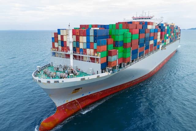Cómo elegir el contenedor marítimo adecuado: tipos, dimensiones y aplicaciones