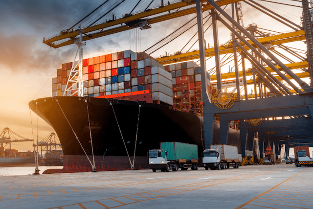What’s the Difference Between the Export General Manifest and the Shipping Bill?